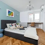 Piotrkowska - Location, Parking, Workspace - By Rentujemy * Lodz